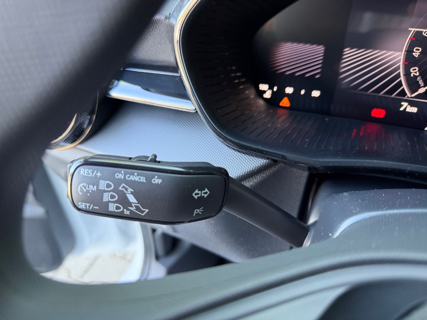 Škoda Fabia Essence 1,0 MPI LED PDC SHZ SpurH Bild 15