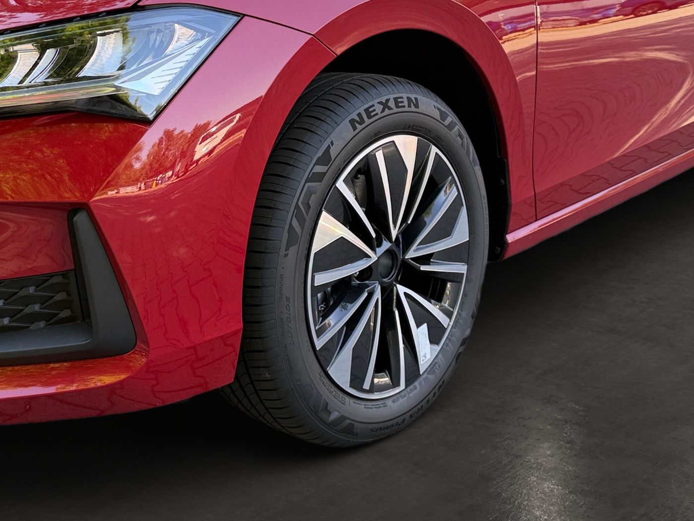 Škoda Superb Combi Essence 1.5 TSI mHEV DSG Navi Kam. Bild 6