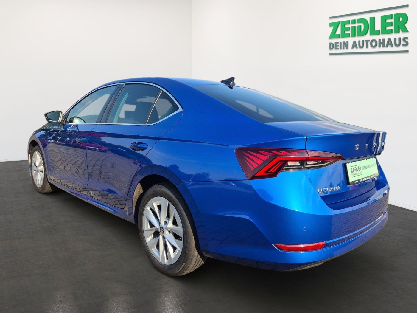 Škoda Octavia Style 2.0 TDI DSG LM Navi Kam 2xKlima DCC Bild 4