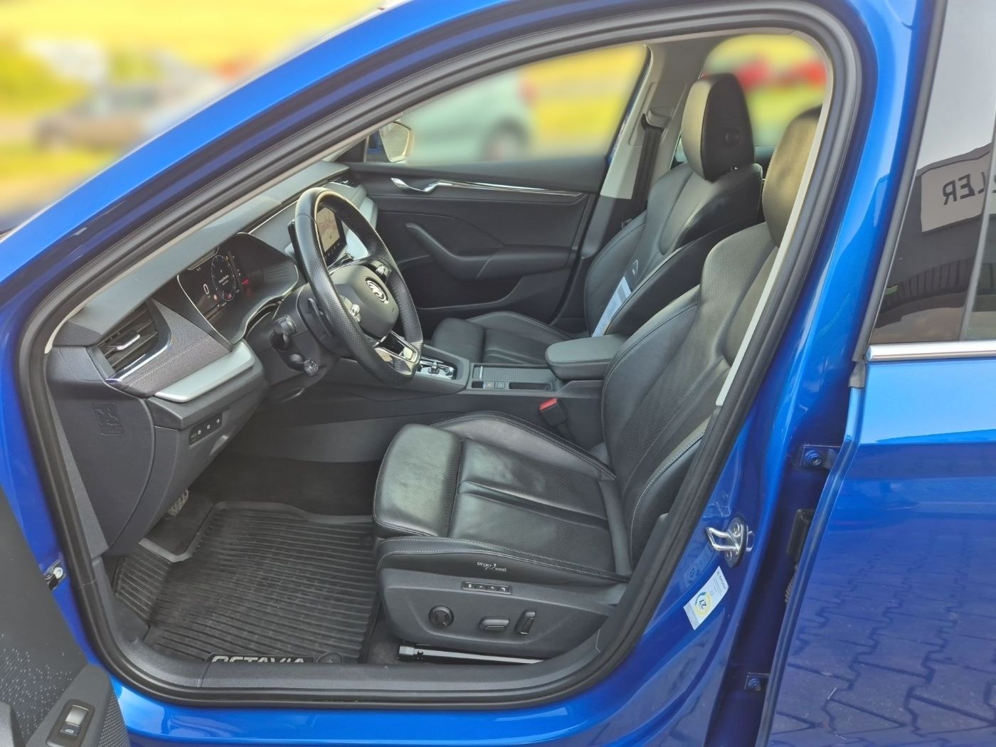 Škoda Octavia Style 2.0 TDI DSG LM Navi Kam 2xKlima DCC Bild 6
