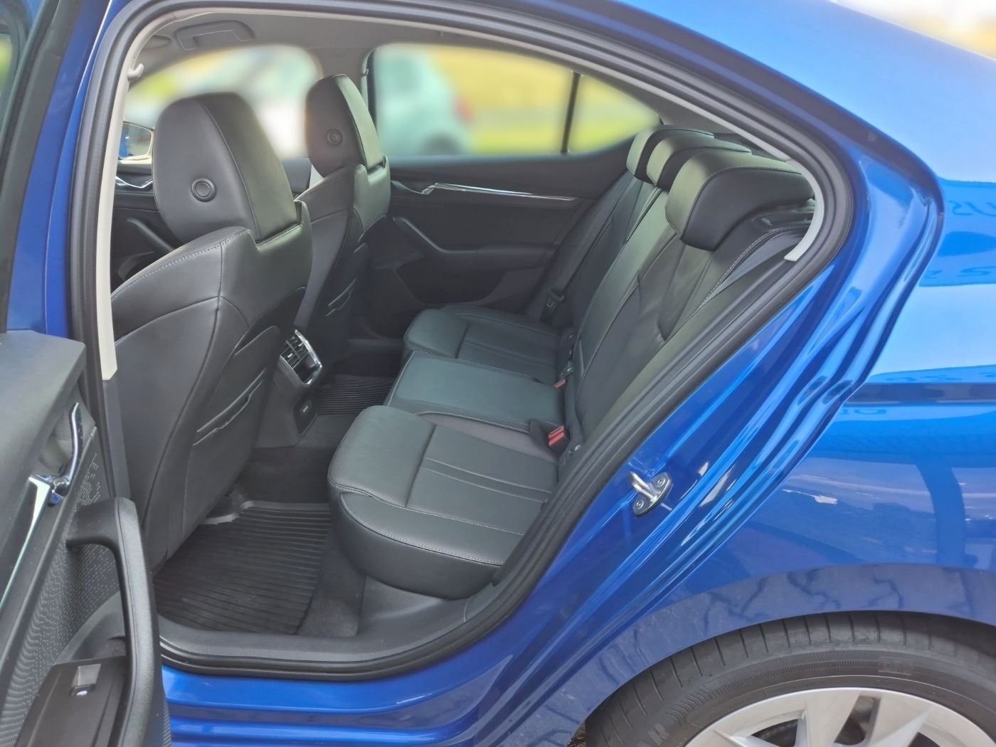 Škoda Octavia Style 2.0 TDI DSG LM Navi Kam 2xKlima DCC Bild 14