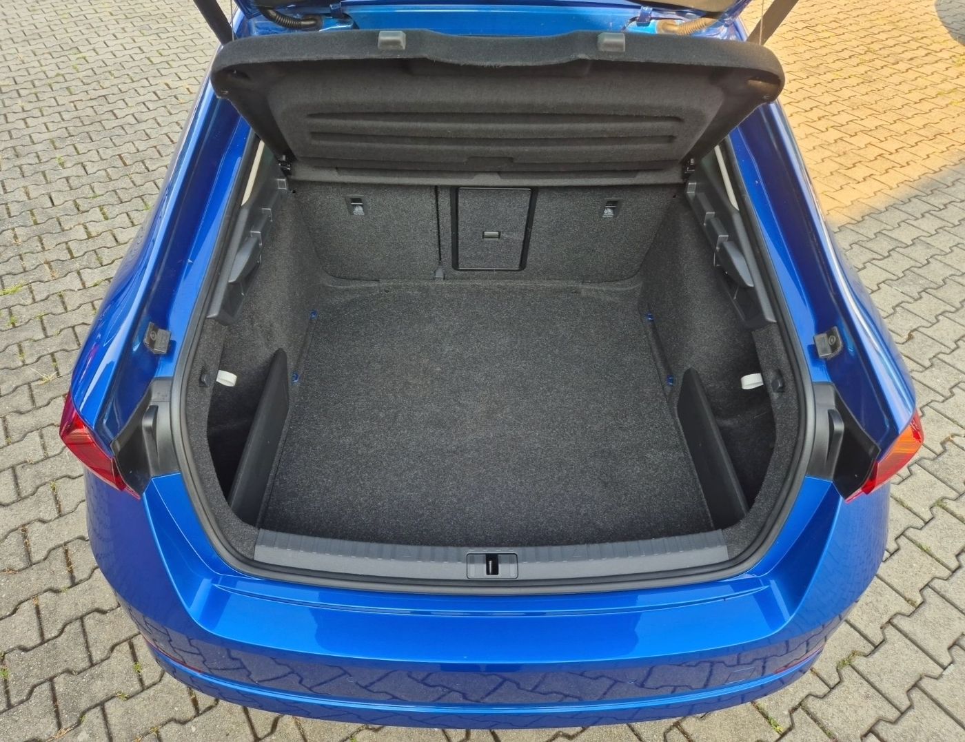 Škoda Octavia Style 2.0 TDI DSG LM Navi Kam 2xKlima DCC Bild 16