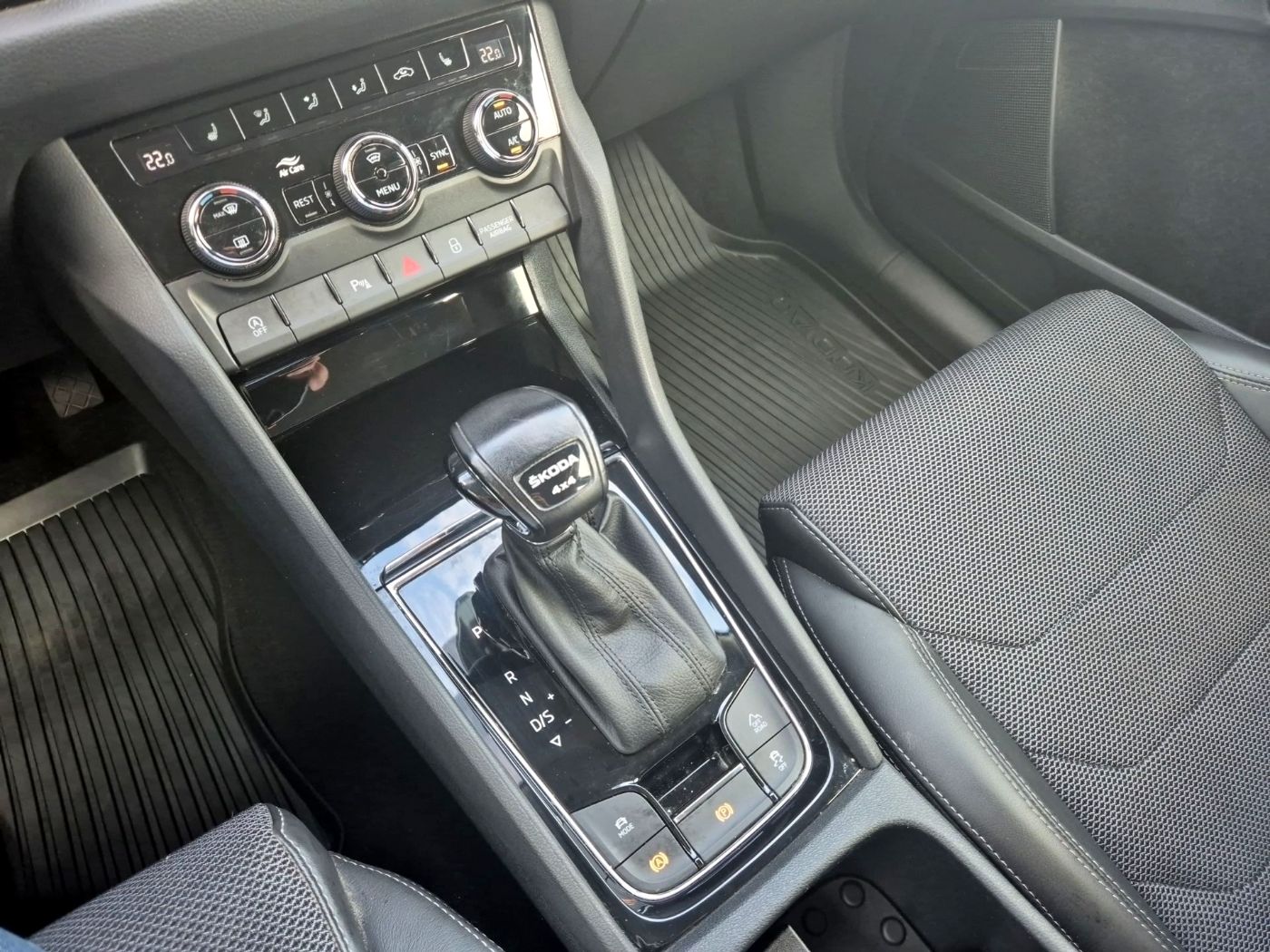 Škoda Kodiaq Style 2.0 TDI 4x4 DSG AHK RFK Matrix Bild 12