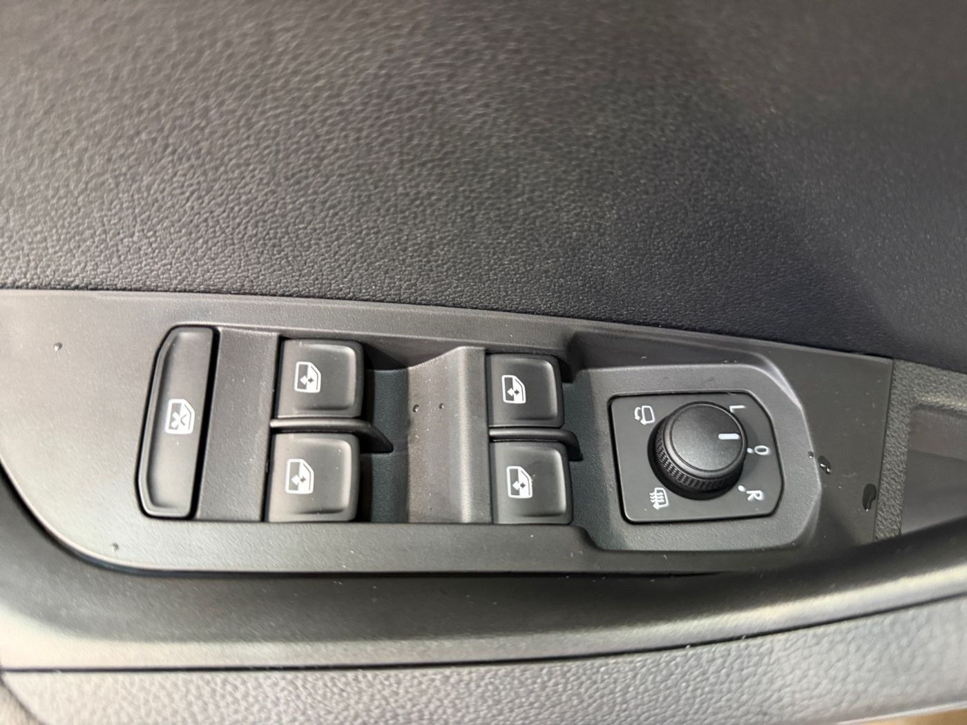 Škoda Karoq Balance 1,5 TSI DSG LM Navi Kam. 2xKlima Bild 13