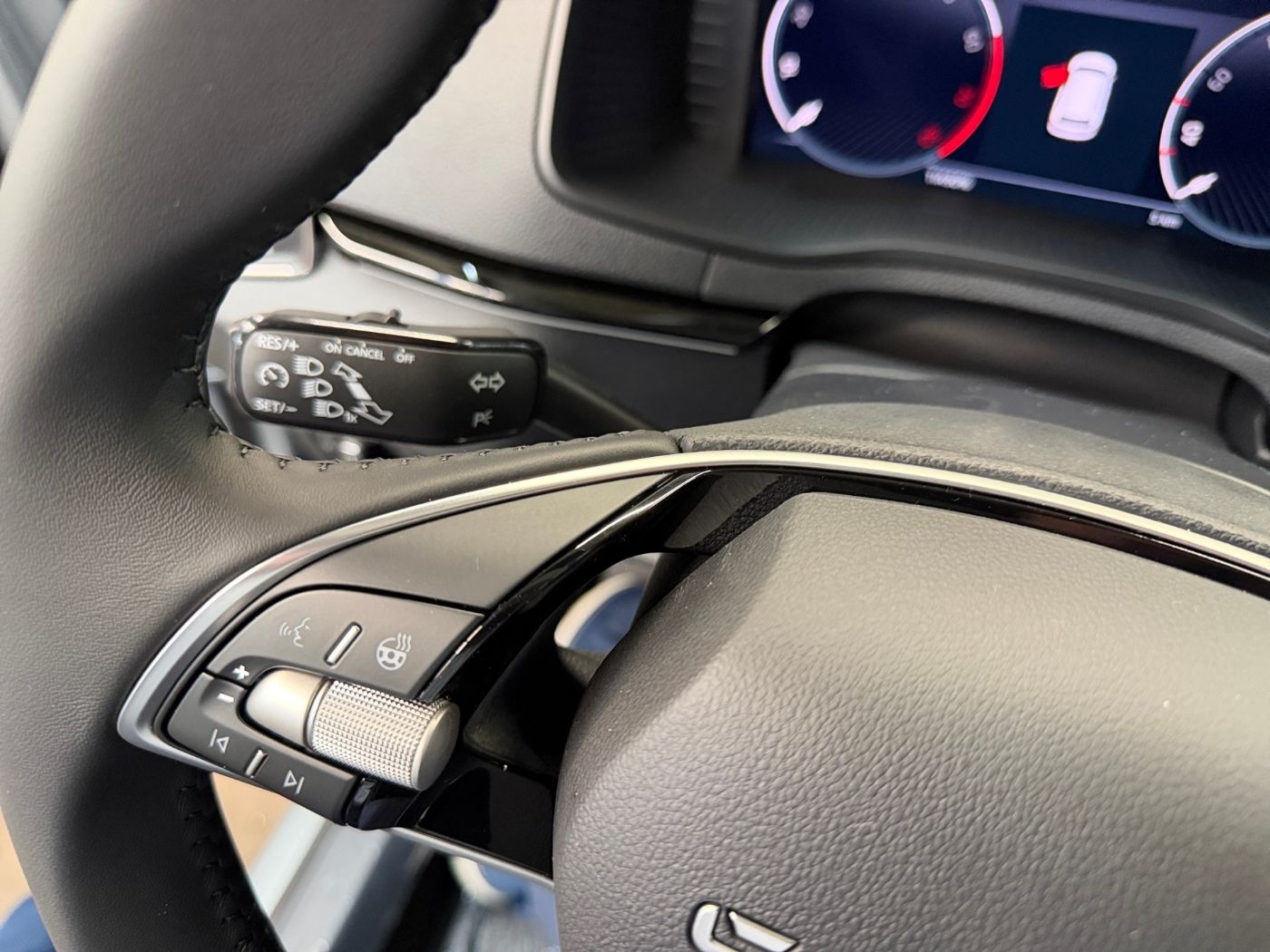 Škoda Karoq Balance 1,5 TSI DSG LM Navi Kam. 2xKlima Bild 15