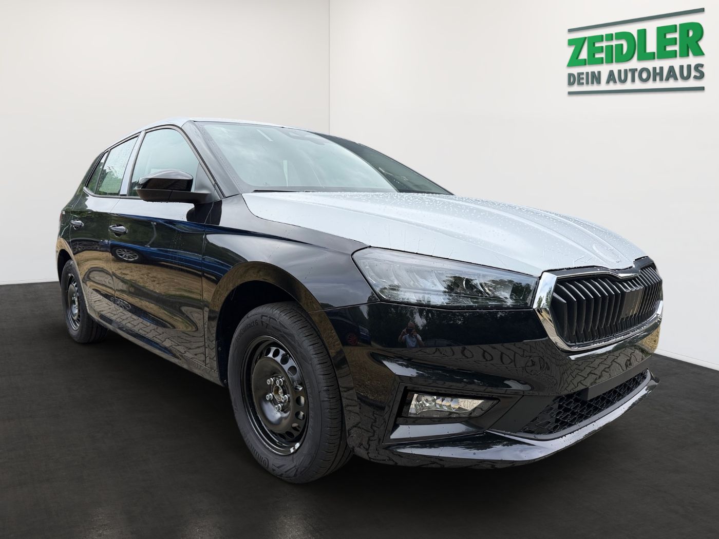 Skoda Fabia Essence 1,0 MPI LED PDC SHZ SpurH Bild 2