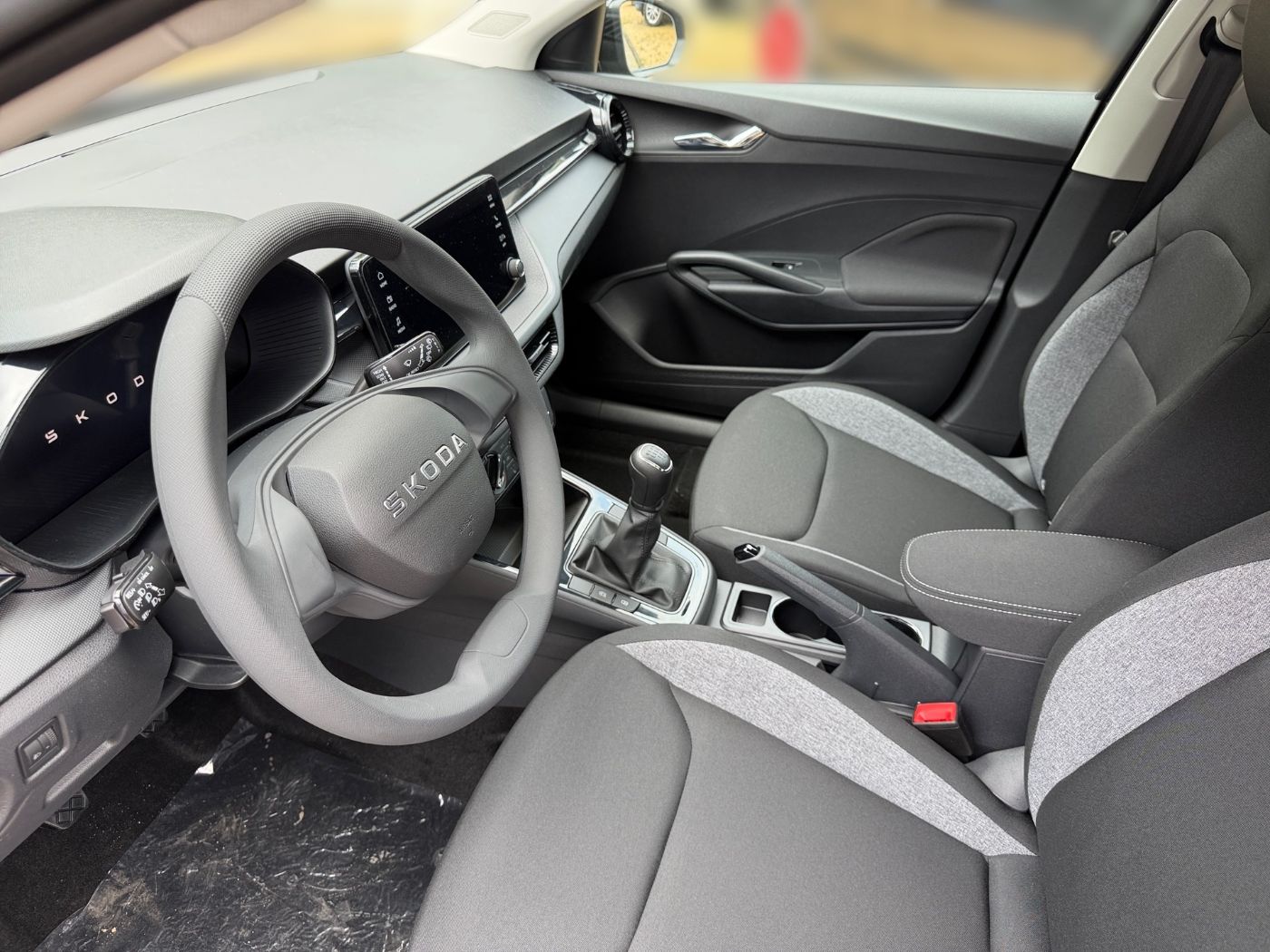 Skoda Fabia Essence 1,0 MPI LED PDC SHZ SpurH Bild 7