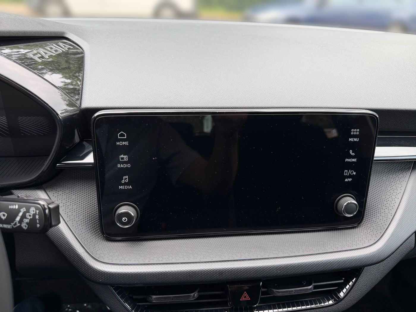 Skoda Fabia Essence 1,0 MPI LED PDC SHZ SpurH Bild 9