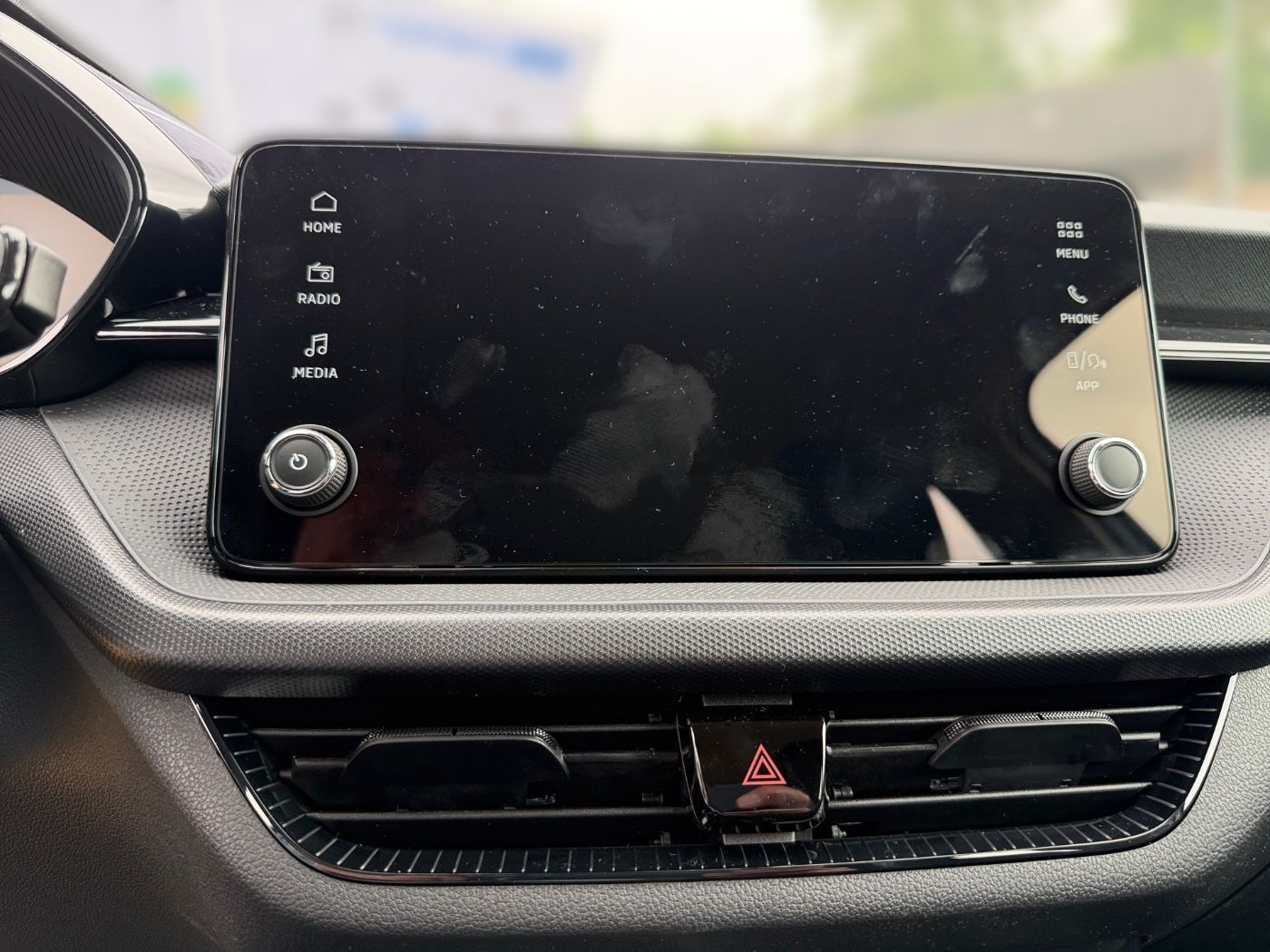 Škoda Fabia 1.0 TSI Essence LED PDC SHZ SpurH Bild 9