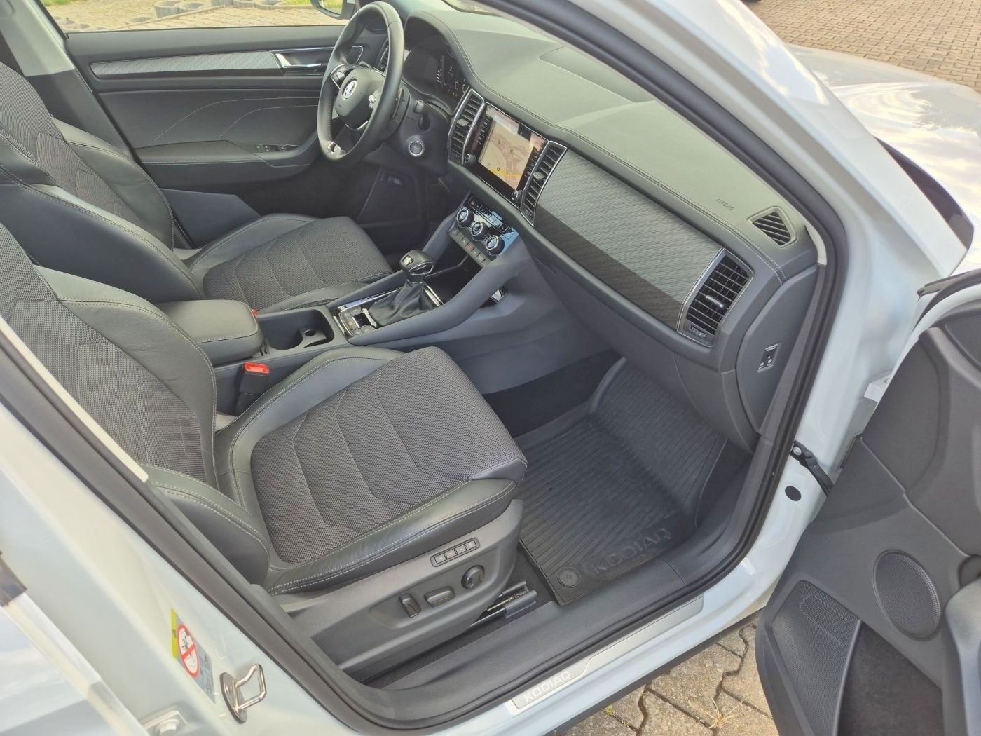 Škoda Kodiaq Style 2.0 TSI 4x4 DSG Navi Pano Kam. ACC Bild 16