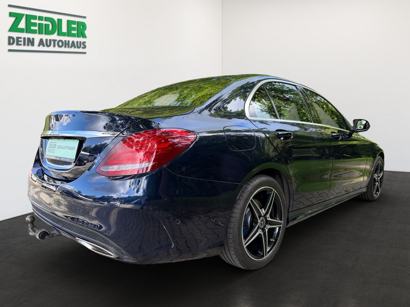 MERCEDES-BENZ C 200 AMG Line LM Navi Pano SportS. ParkAss Bild 2