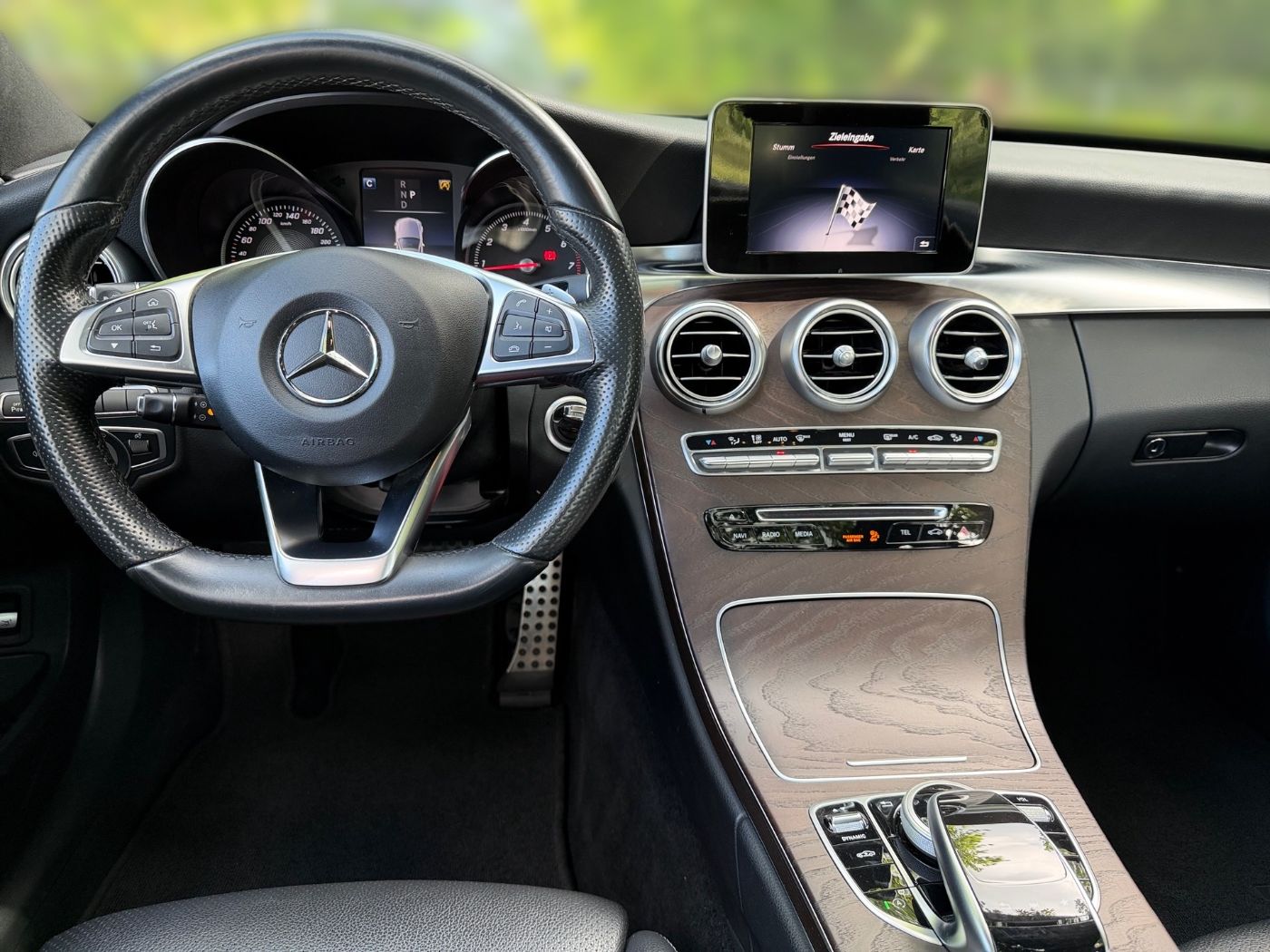 MERCEDES-BENZ C 200 AMG Line LM Navi Pano SportS. ParkAss Bild 10