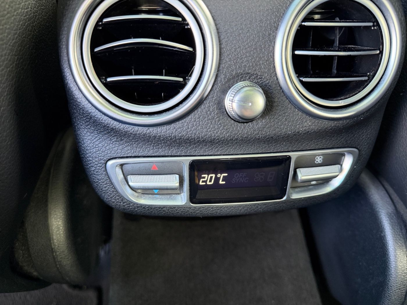 MERCEDES-BENZ C 200 AMG Line LM Navi Pano SportS. ParkAss Bild 13
