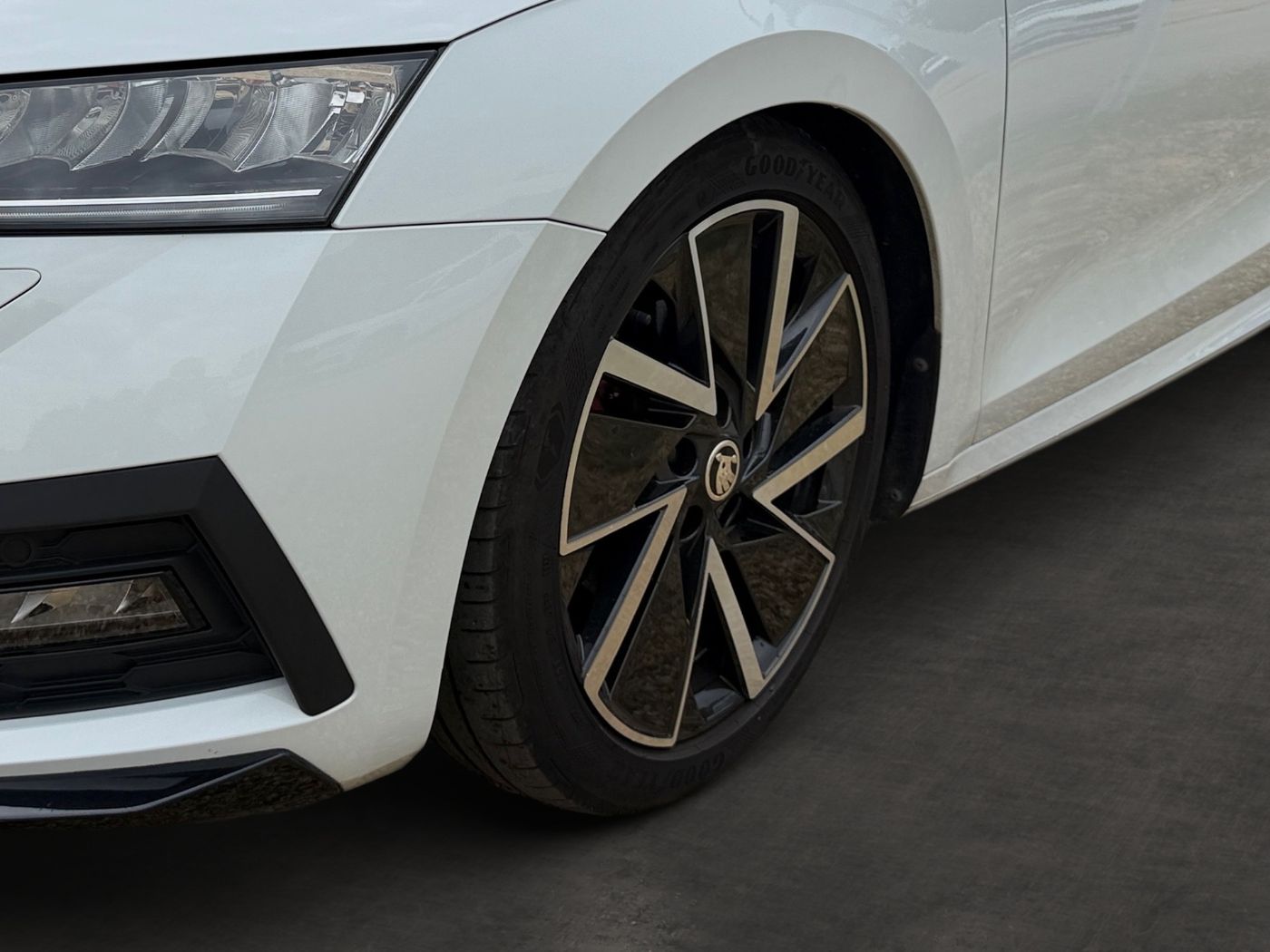 Škoda Octavia Sportline 1.5 TSI ACT e-TEC ACC Standheiz Bild 6