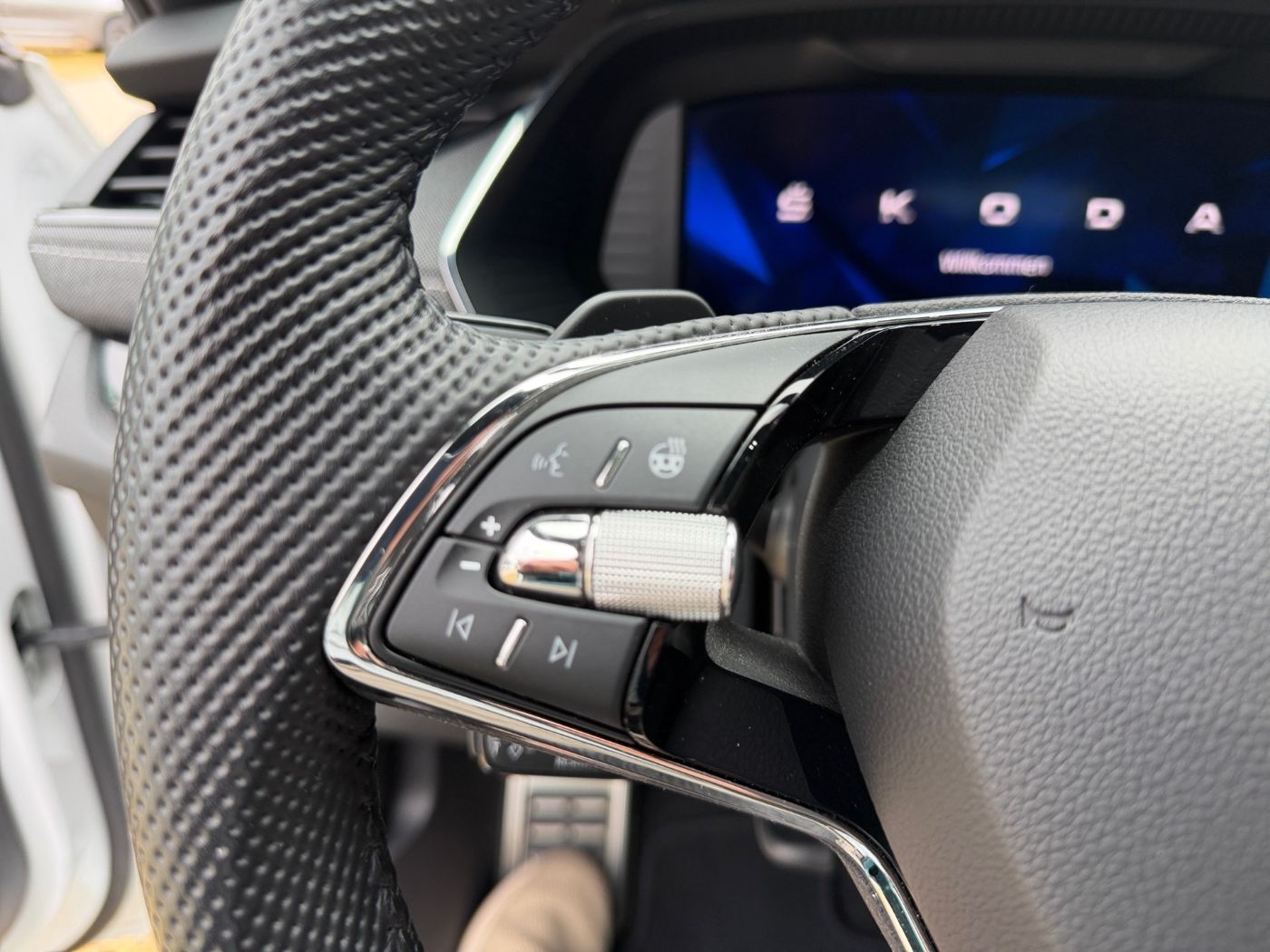 Škoda Octavia Sportline 1.5 TSI ACT e-TEC ACC Standheiz Bild 16