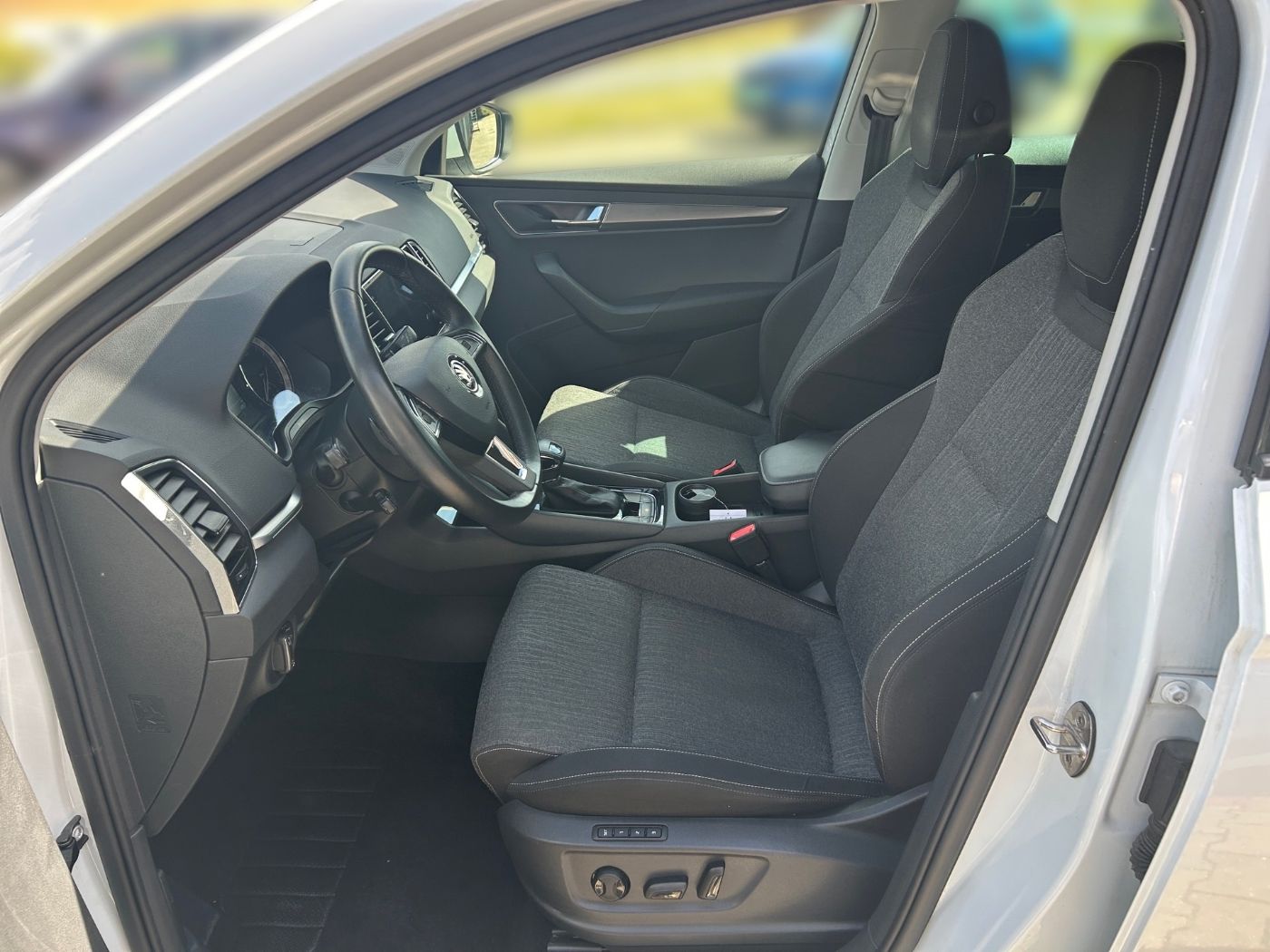 Škoda Karoq 2.0 TDI 4x4 Style LM Kam. 2xKlima AHK Bild 7