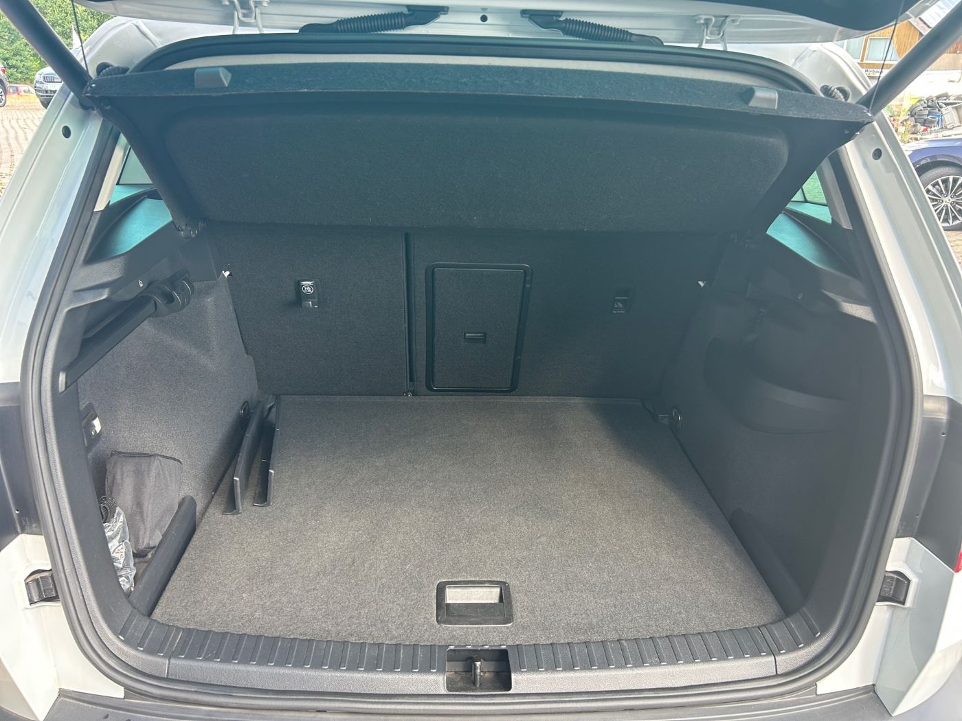 Škoda Karoq 2.0 TDI 4x4 Style LM Kam. 2xKlima AHK Bild 12