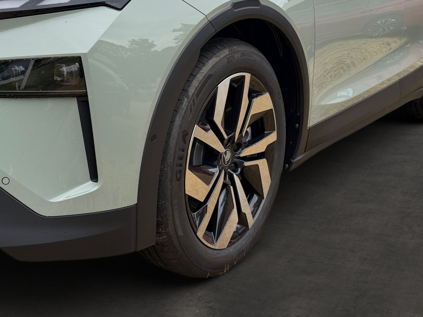 Škoda Elroq Sportline 60 140kW Sport Winter AHZV Maxx Bild 6