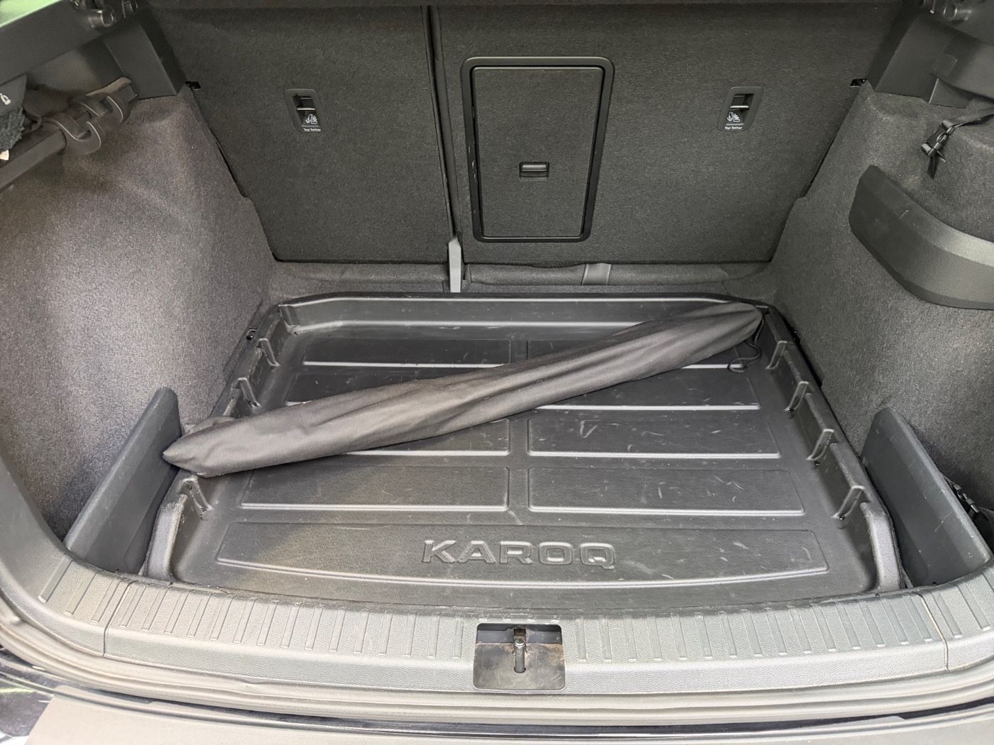 Škoda Karoq Tour 2,0 TDI DSG AHZV Navi RFK KlimaA 4xSHZ Bild 12