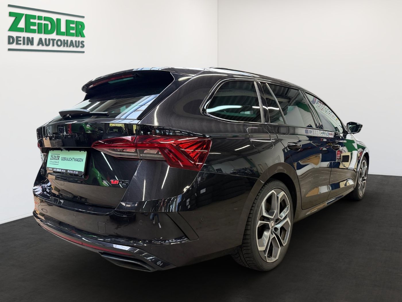 Skoda Octavia Combi 2.0 TSI RS Plus DSG LM Navi SportS. Bild 3