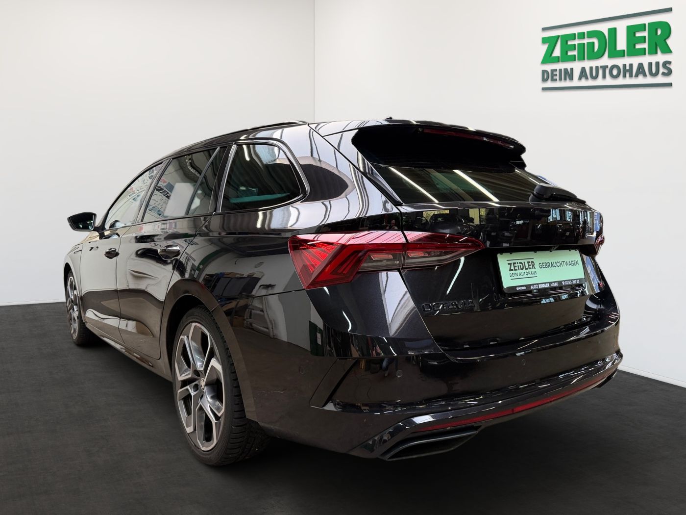 Skoda Octavia Combi 2.0 TSI RS Plus DSG LM Navi SportS. Bild 4