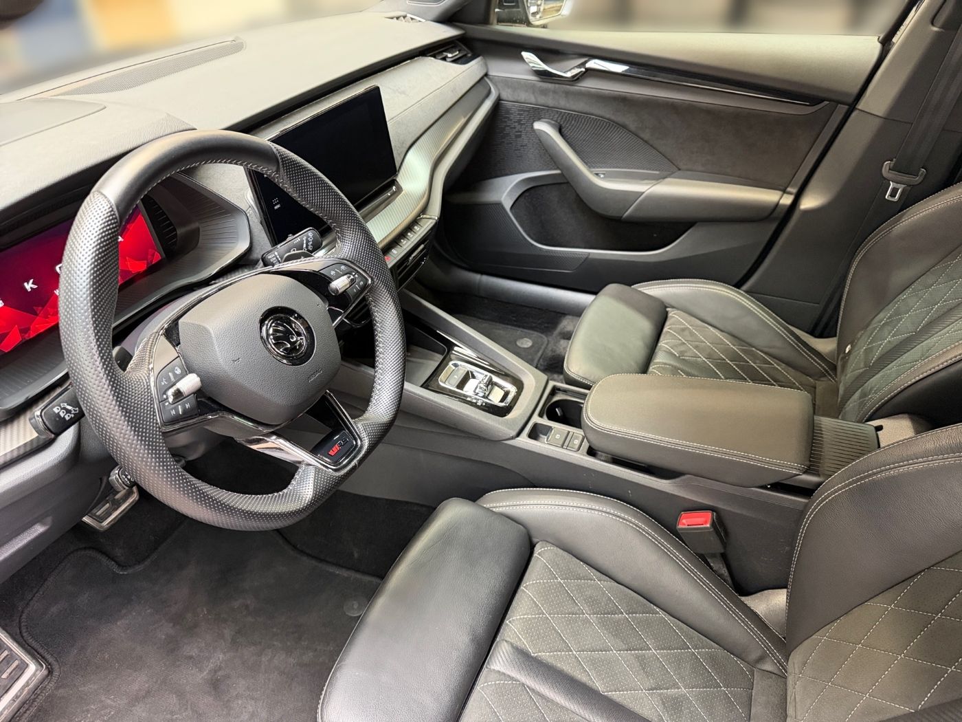 Skoda Octavia Combi 2.0 TSI RS Plus DSG LM Navi SportS. Bild 7
