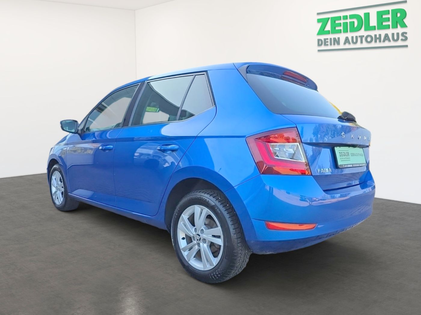 Skoda Fabia Drive Best of 1,0 TSI LM Pano Kam. ACC PDC Bild 4