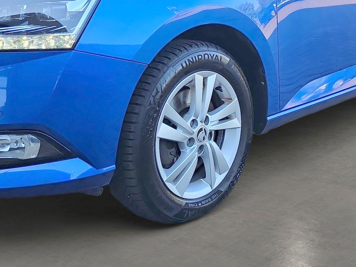 Skoda Fabia Drive Best of 1,0 TSI LM Pano Kam. ACC PDC Bild 6