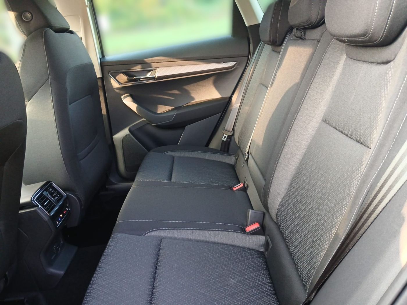 Skoda Karoq Balance 1.5 TSI ACT DSG Navi Kam. 2xKlima Bild 12