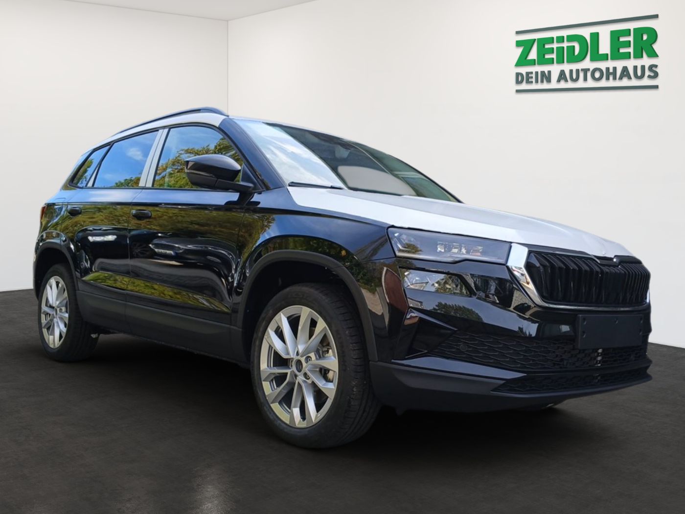 Skoda Karoq 1.5 TSI ACT Balance Navi Kam. 2xKlima AHK Bild 2