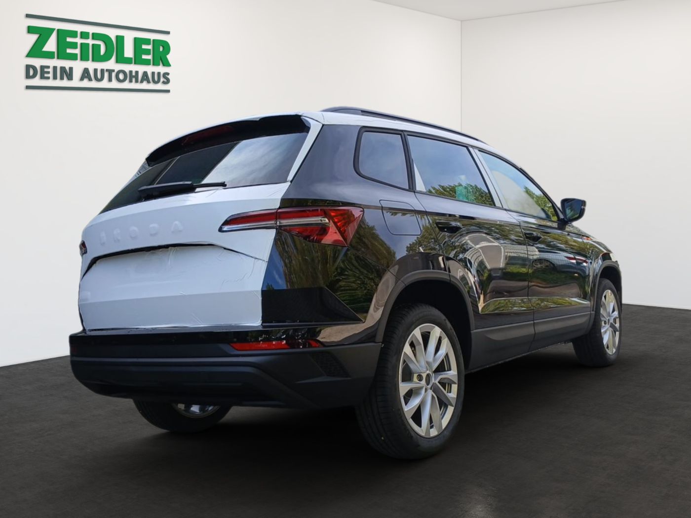 Skoda Karoq 1.5 TSI ACT Balance Navi Kam. 2xKlima AHK Bild 3