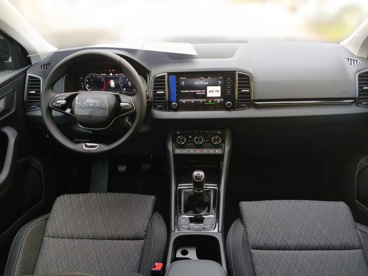 Skoda Karoq 1.5 TSI ACT Balance Navi Kam. 2xKlima AHK Bild 10