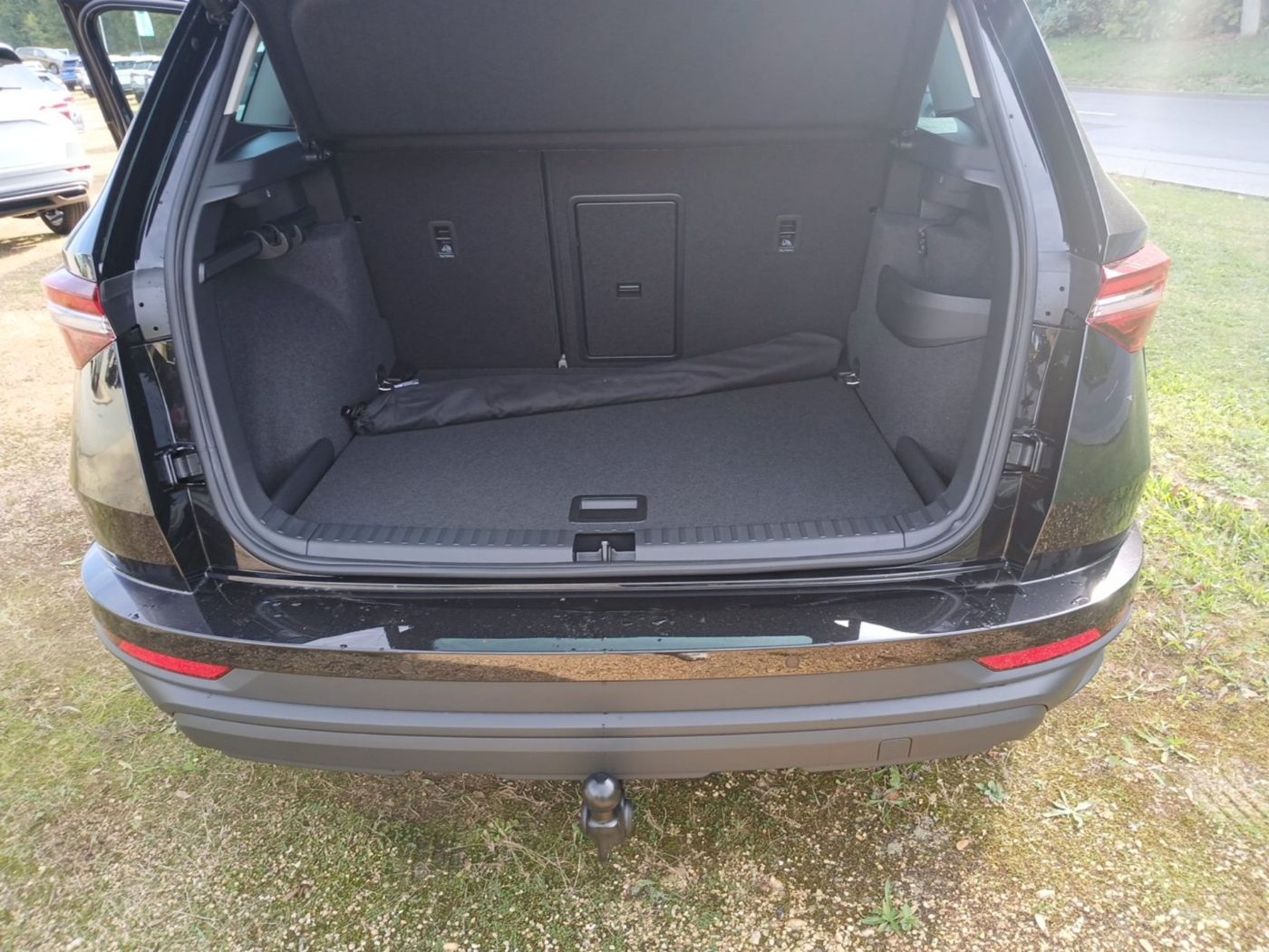 Skoda Karoq 1.5 TSI ACT Balance Navi Kam. 2xKlima AHK Bild 12