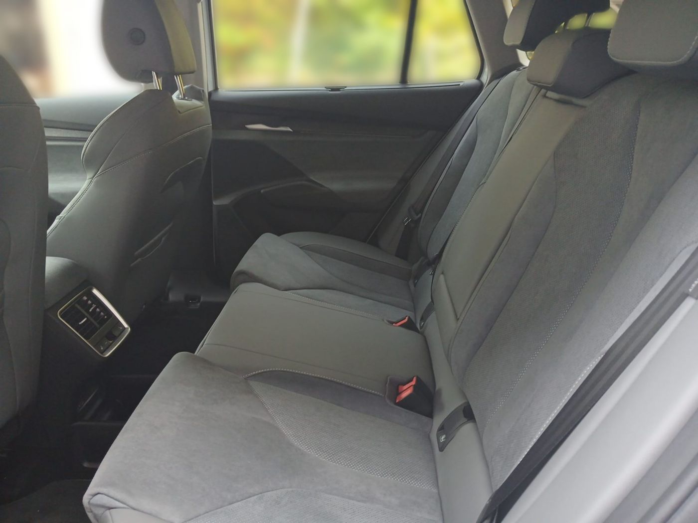 Skoda Enyaq 85 Selection LM Navi Kam. 360 4xSHZ ACC Bild 11