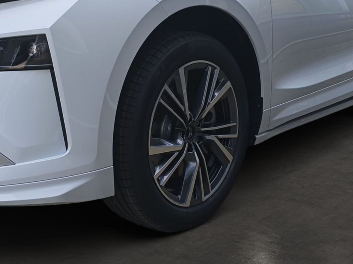 Skoda Enyaq 85 Selection LM Navi Kam. 360 4xSHZ ACC Bild 6