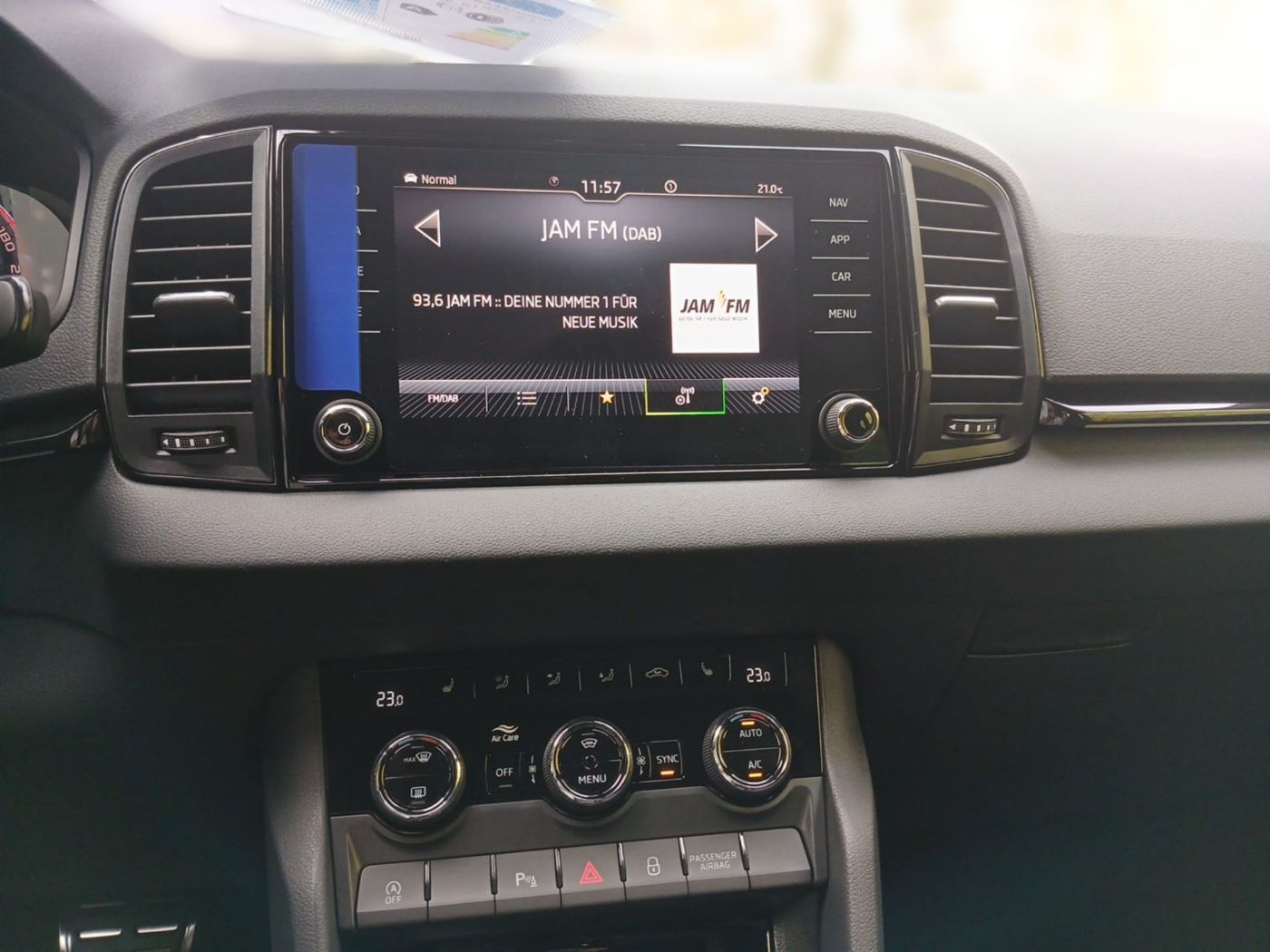 Skoda Karoq Sportline 1.5 TSI DSG Navi SportS. Kam. Bild 9