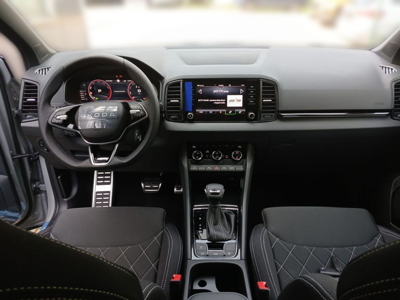 Skoda Karoq Sportline 1.5 TSI DSG Navi SportS. Kam. Bild 10