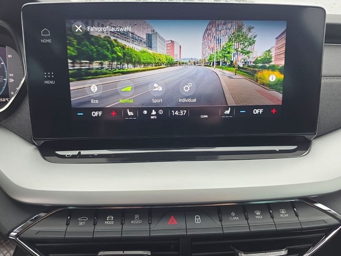 Skoda Octavia Combi 1.5 TSI ACT Style LM Navi 2xKlima Bild 18
