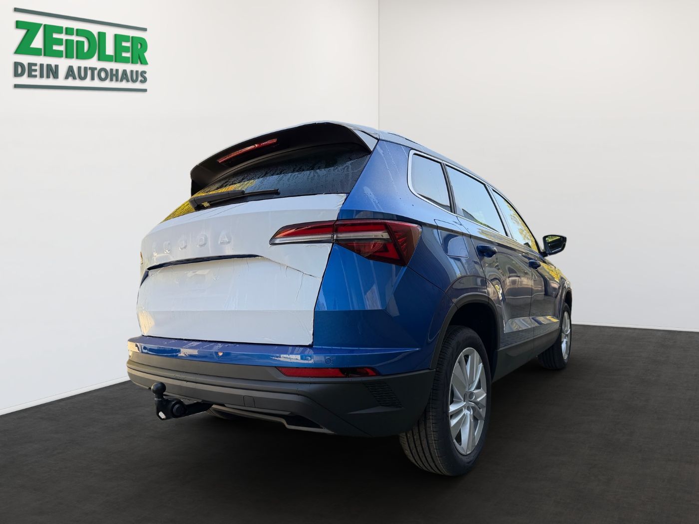 Skoda Karoq Selection 1.5 TSI ACT Navi 2xKlima AHK LED Bild 3