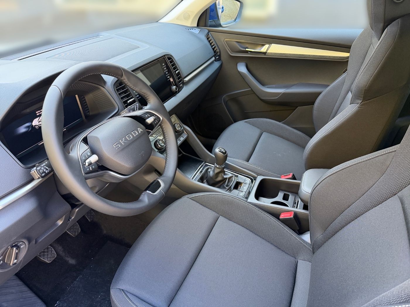 Skoda Karoq Selection 1.5 TSI ACT Navi 2xKlima AHK LED Bild 7
