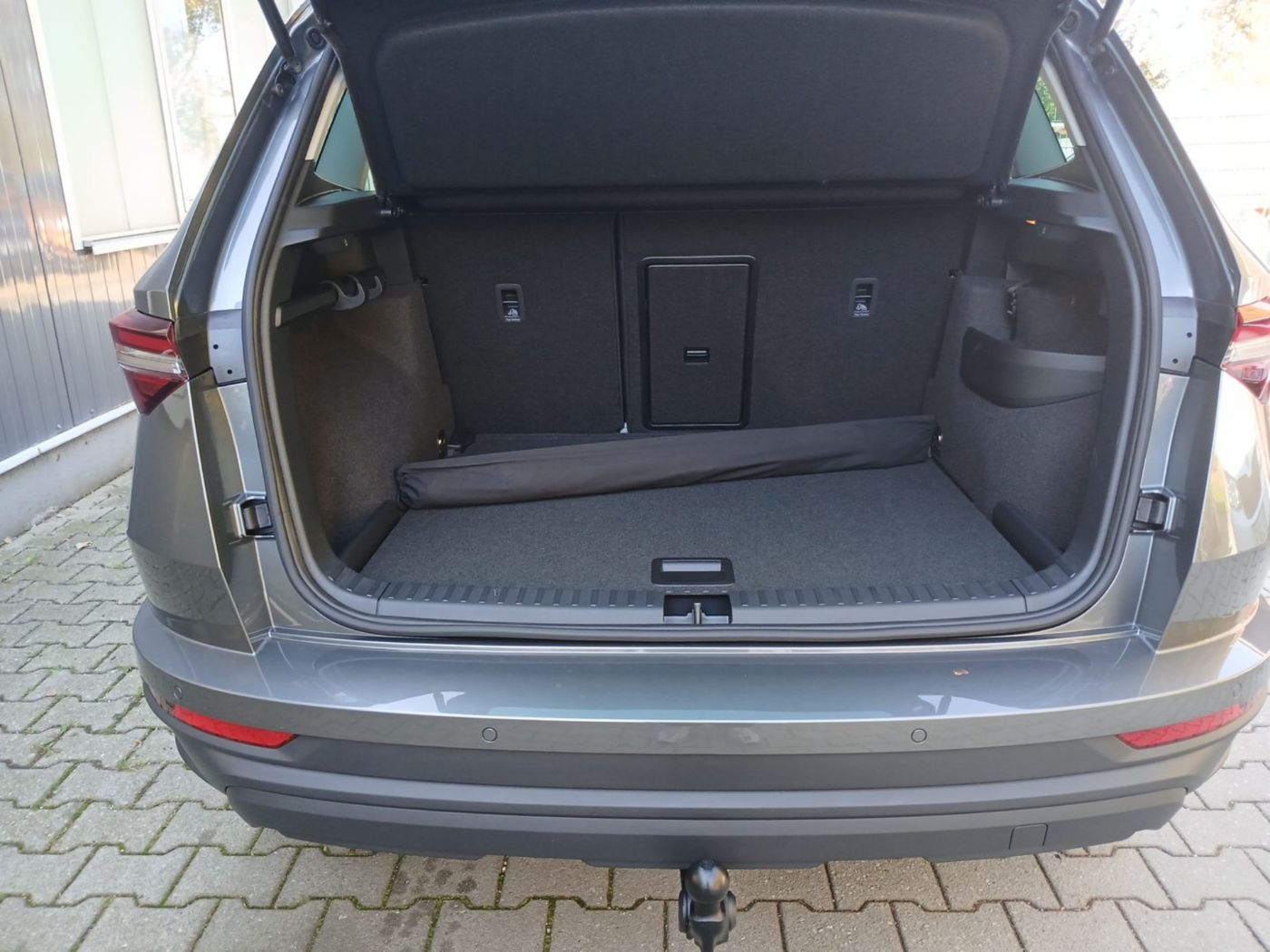 Skoda Karoq Selection 2,0 TDI DSG Navi Kam. 4xSHZ AHK Bild 14