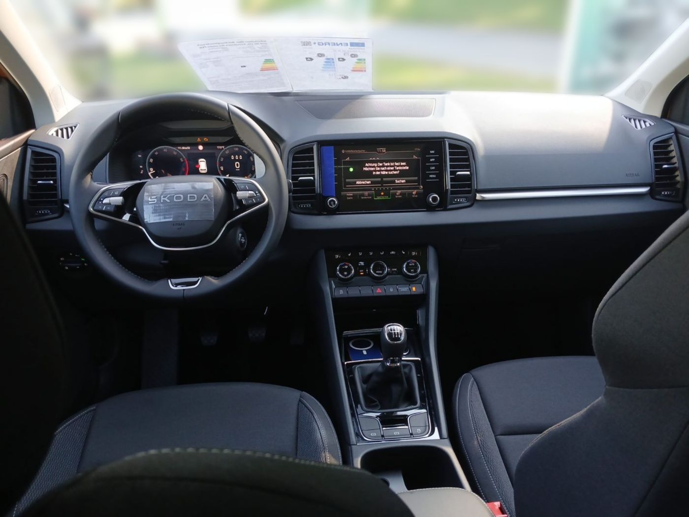 Skoda Karoq 1.5 TSI ACT Selection Navi 2xKlima AHK LED Bild 10