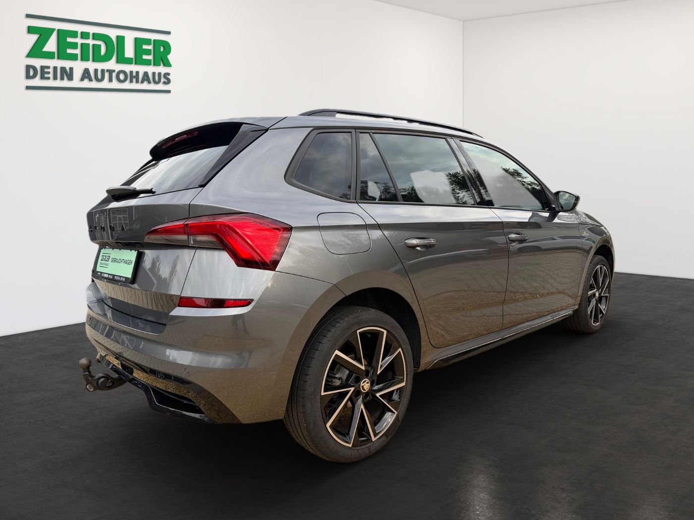 Skoda Kamiq 1.5 TSI Monte Carlo LM Pano 2xKlima ACC AHK Bild 3