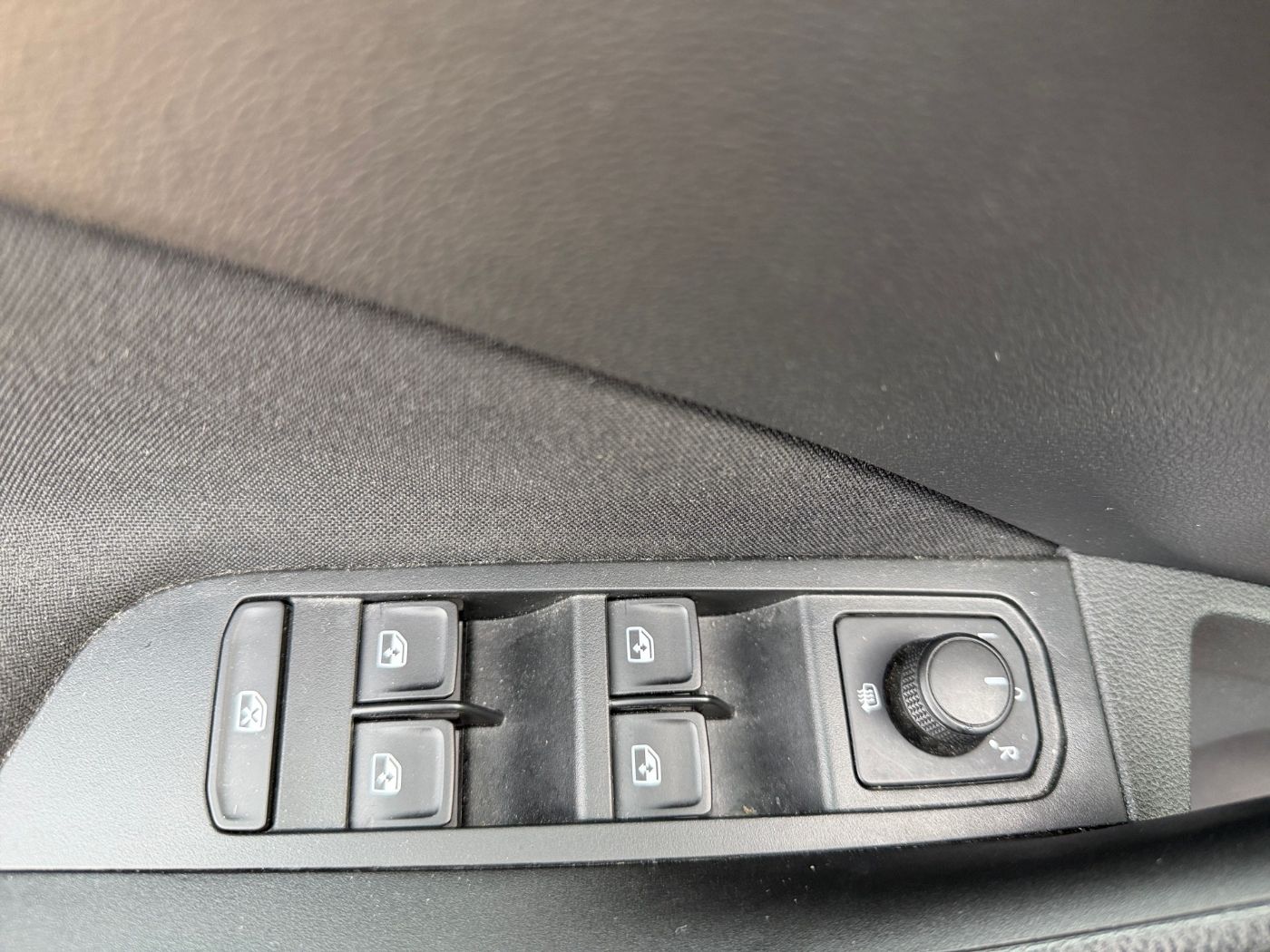 Skoda Kamiq 1.5 TSI Monte Carlo LM Pano 2xKlima ACC AHK Bild 13