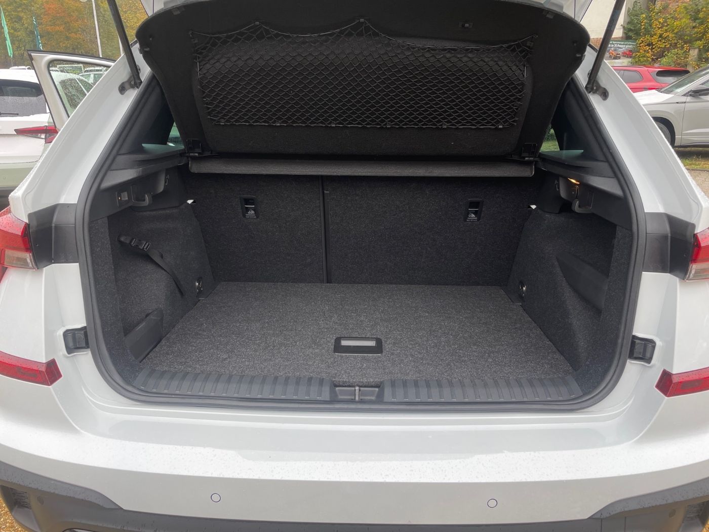 Skoda Kamiq 1.5 TSI Monte Carlo PanoSportS. Kam.LED AHK Bild 12