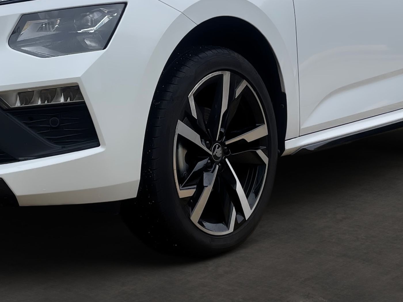 Skoda Kamiq 1.5 TSI Monte Carlo PanoSportS. Kam.LED AHK Bild 6
