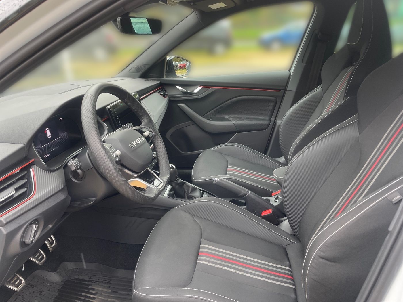 Skoda Kamiq 1.5 TSI Monte Carlo PanoSportS. Kam.LED AHK Bild 7