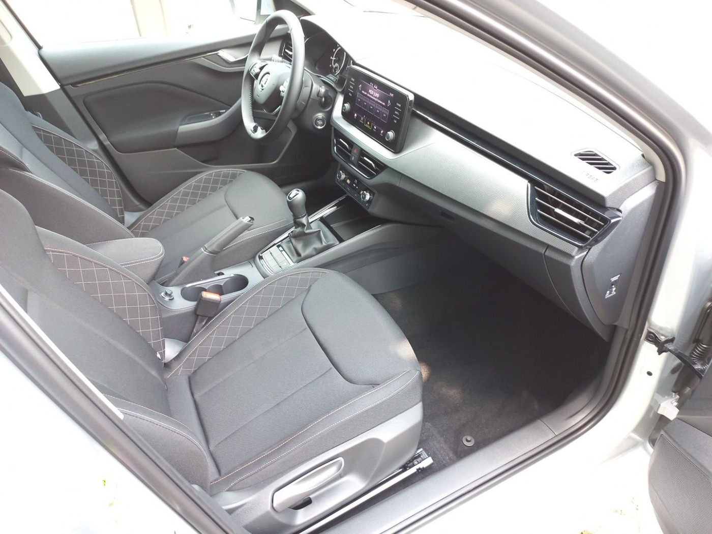 Skoda Kamiq 1.0 TSI Ambition DAB KA LED RFK SHZ TOUCH Bild 14