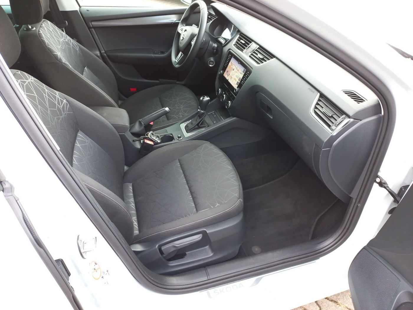 Skoda Octavia III Combi 1.0 TSI DSG Clever NAVI STHZ Bild 15