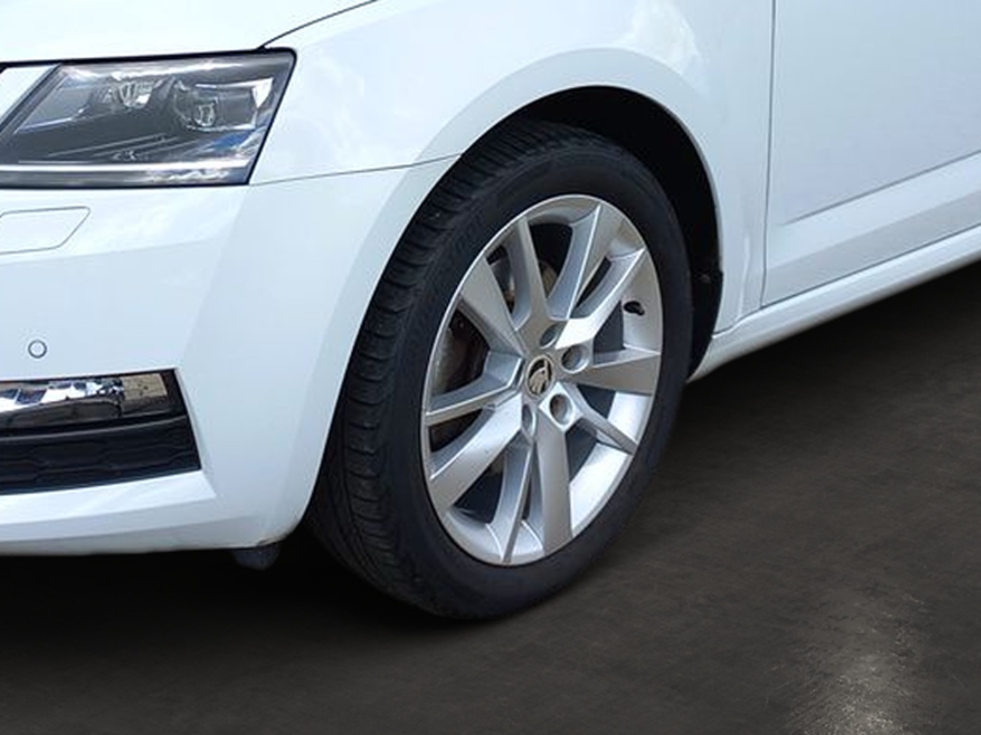 Skoda Octavia III Combi 1.0 TSI DSG Clever NAVI STHZ Bild 6